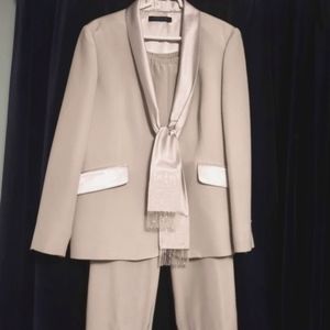 Vintage cream Windsmoor silk Suit! Perfect for wedding!